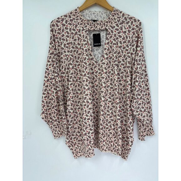 Torrid Ribbed Textured Jersey Choker Neck Smocked Bottom Top Cream 4X NEW - Picture 3 of 7